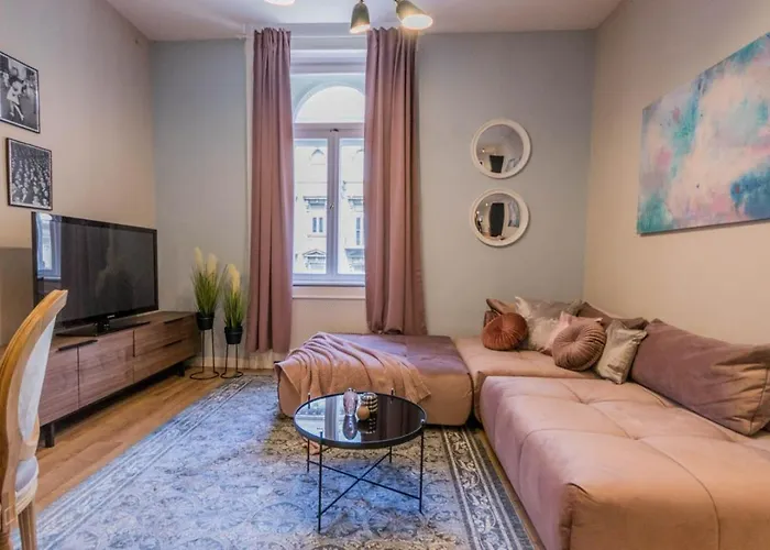 True Gem Downtown Next To Synagogue And Gozsdu Garden Area * 부다페스트