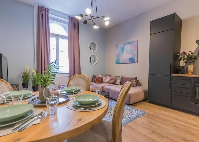 True Gem Downtown Next To Synagogue And Gozsdu Garden Area 아파트