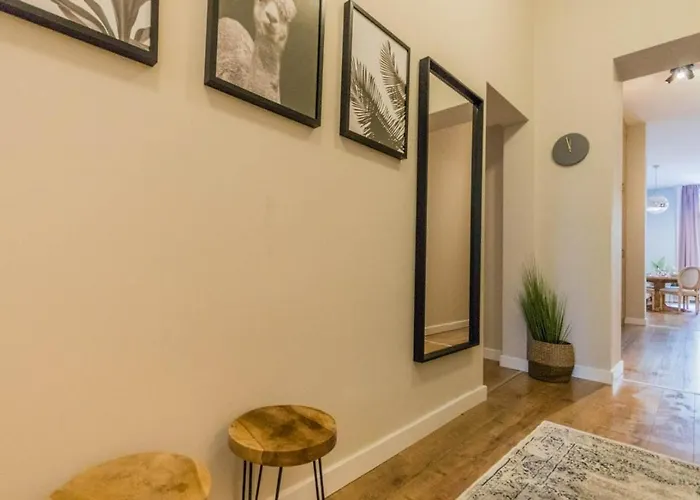 아파트 True Gem Downtown Next To Synagogue And Gozsdu Garden Area