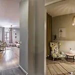 True Gem Downtown Next To Synagogue And Gozsdu Garden Area Appartement Budapest