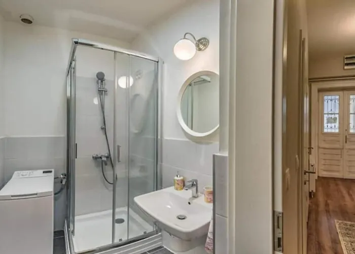 True Gem Downtown Next To Synagogue And Gozsdu Garden Area *