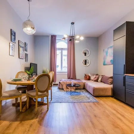 Apartment True Gem Downtown Next To Synagogue And Gozsdu Garden Area *